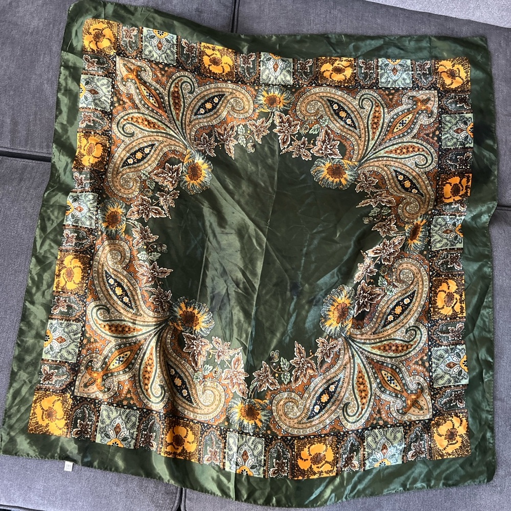 Green Paisley Silk Scarf